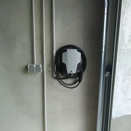 Ruhige Mit Terrasse Lägenhet