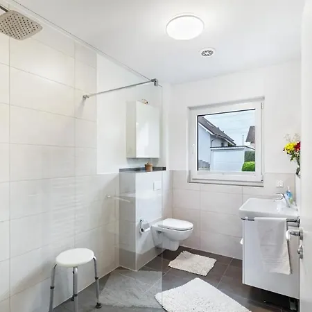 Apartment Ruhige Mit Terrasse