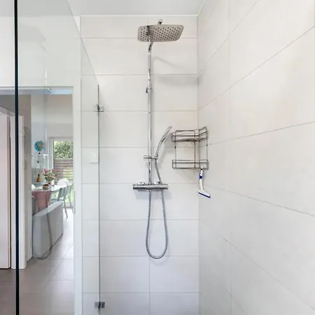 Ruhige Mit Terrasse Lägenhet *