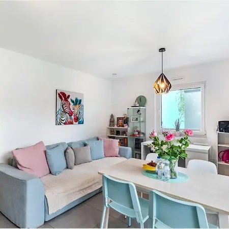 Ruhige Mit Terrasse *