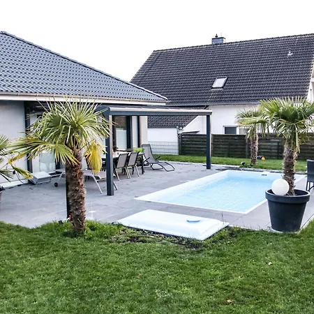 Ruhige Mit Terrasse *