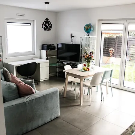 Ruhige Mit Terrasse Lägenhet *