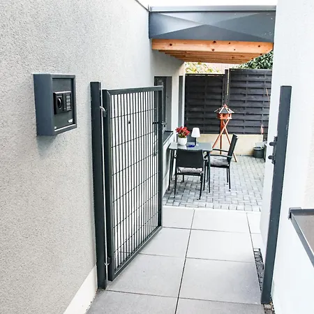 Apartment Ruhige Mit Terrasse *