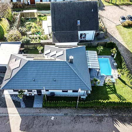 Ruhige Mit Terrasse *