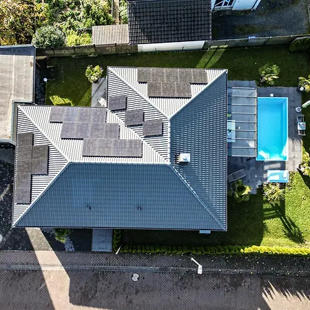 Lägenhet Ruhige Mit Terrasse