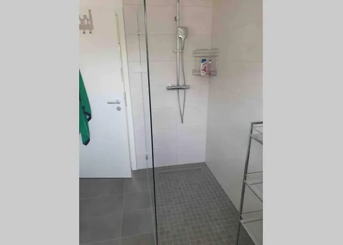 Ruhige Mit Terrasse Apartman *