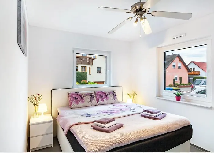 Ruhige Mit Terrasse Apartman *