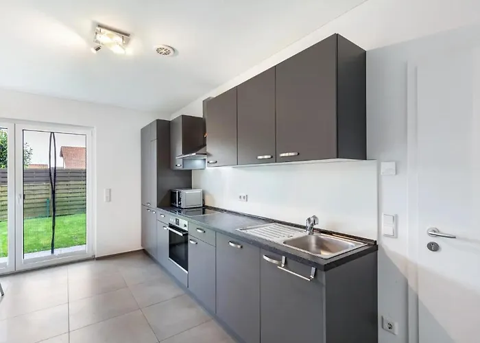 Ruhige Mit Terrasse Apartman