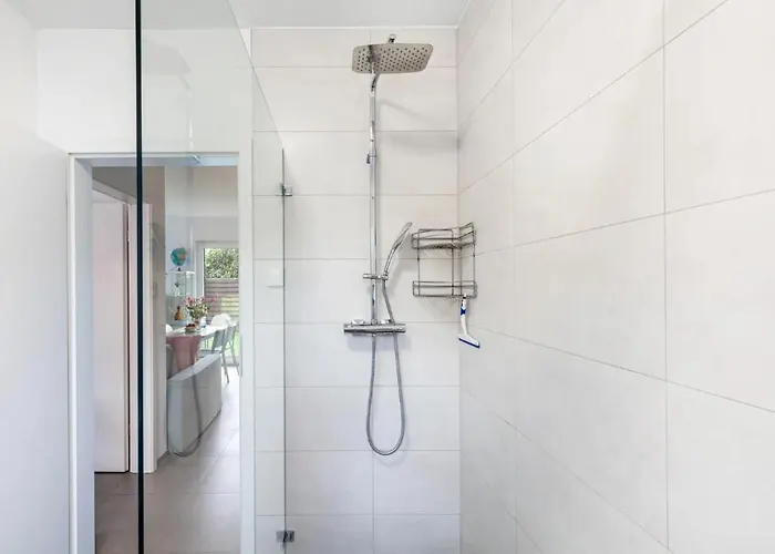 Ruhige Mit Terrasse Apartman *