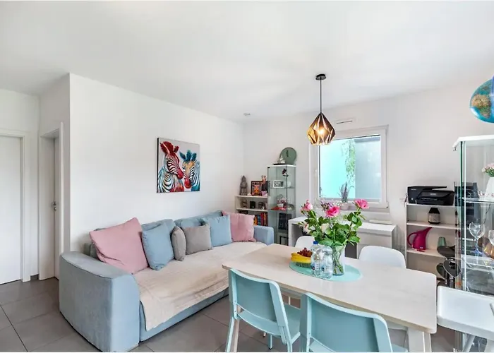 Ruhige Mit Terrasse *