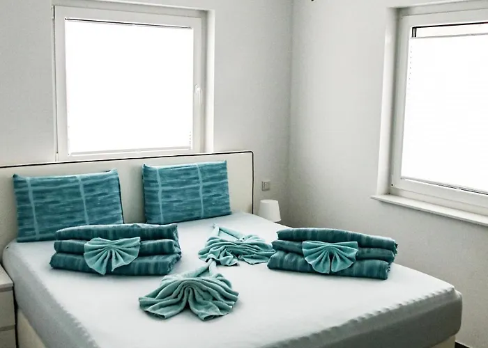 Apartman Ruhige Mit Terrasse