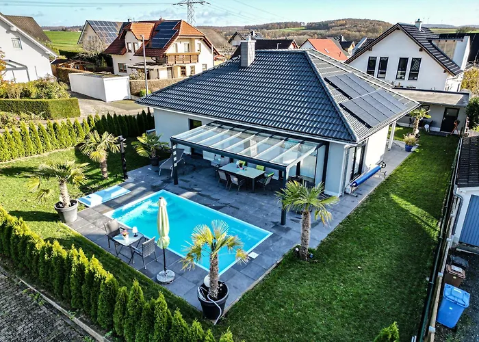 Ruhige Mit Terrasse *